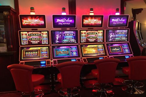 Игровые автоматы казино Делюкс